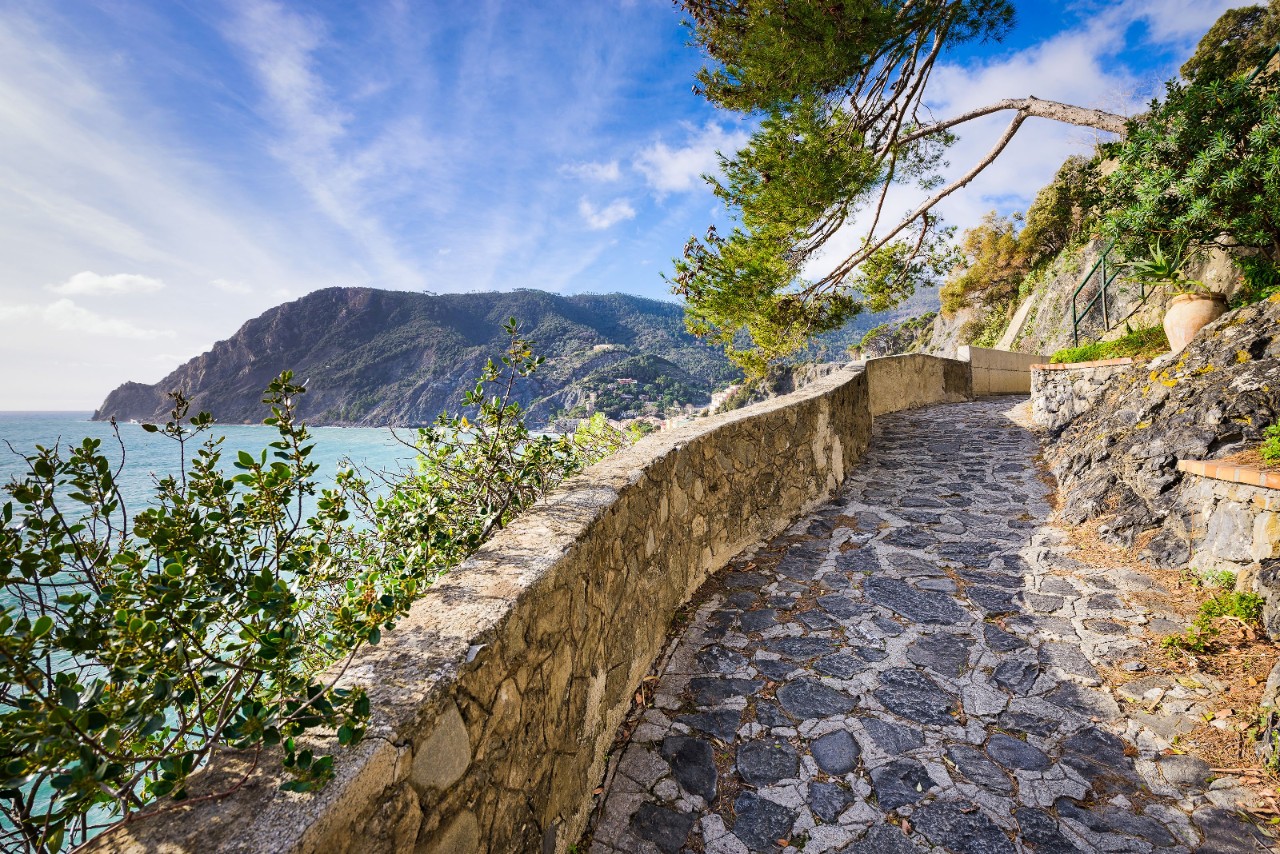Randonner aux Cinque Terre.