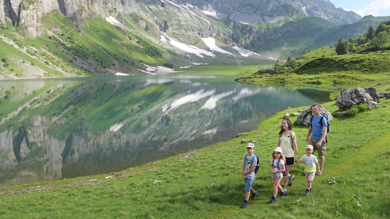 Image of Oberblegisee lake.